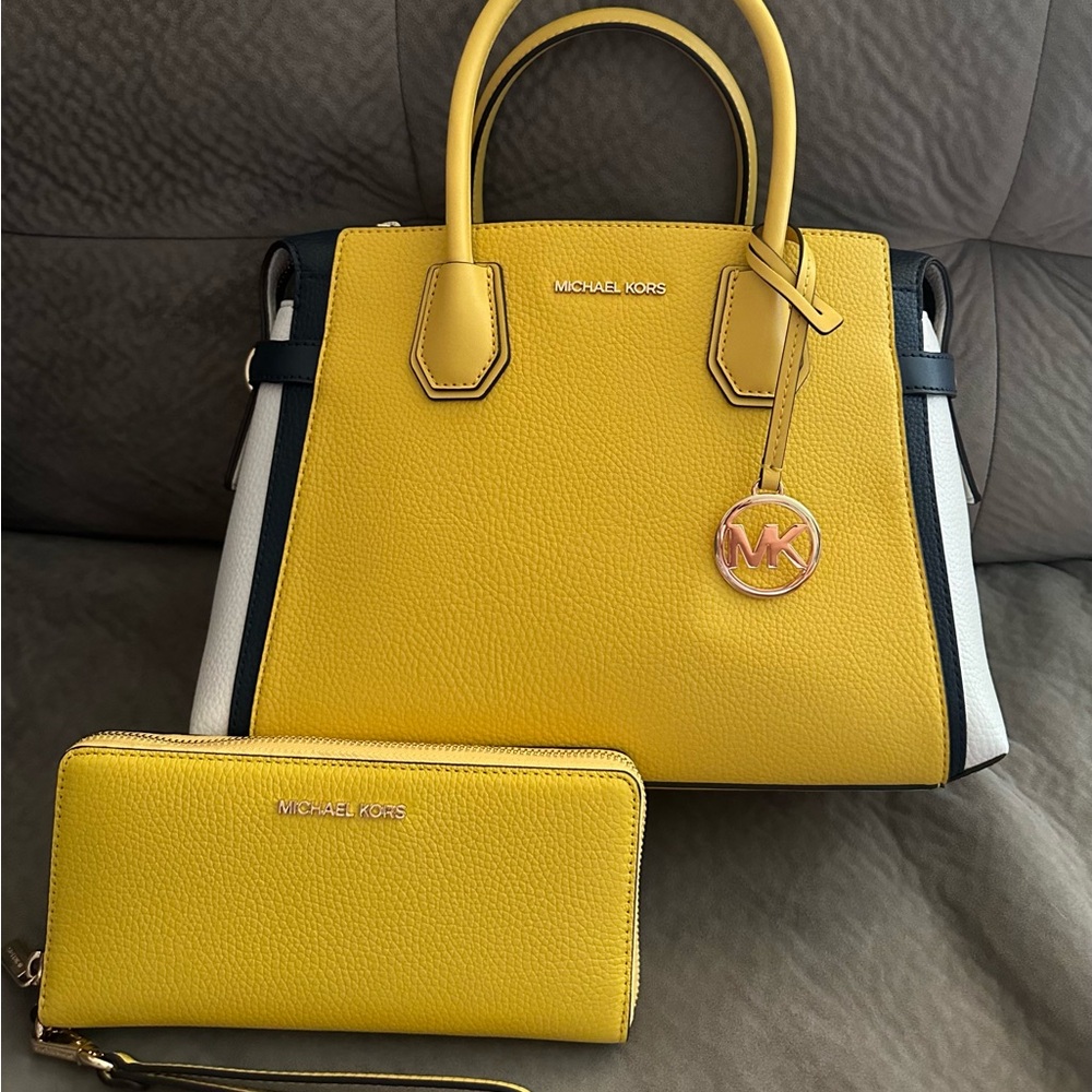 Michael Kors Bag and Wallet Set